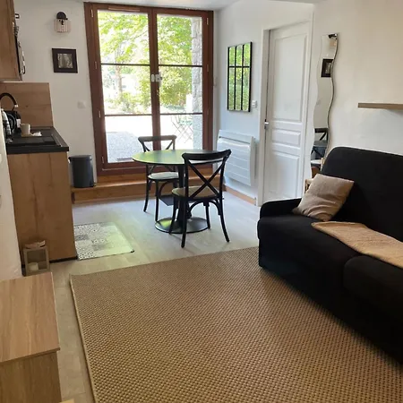 Castell Rose Bed & Breakfast
