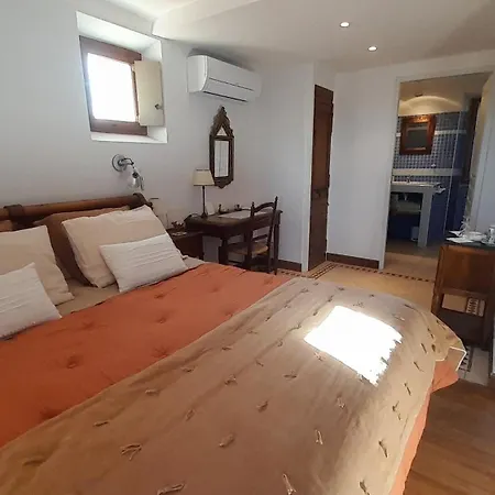 Bed & Breakfast Castell Rose *