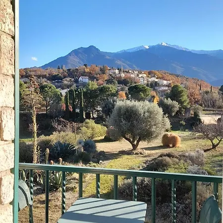 Couette-café Castell Rose Prades (Pyrenees-Orientales)